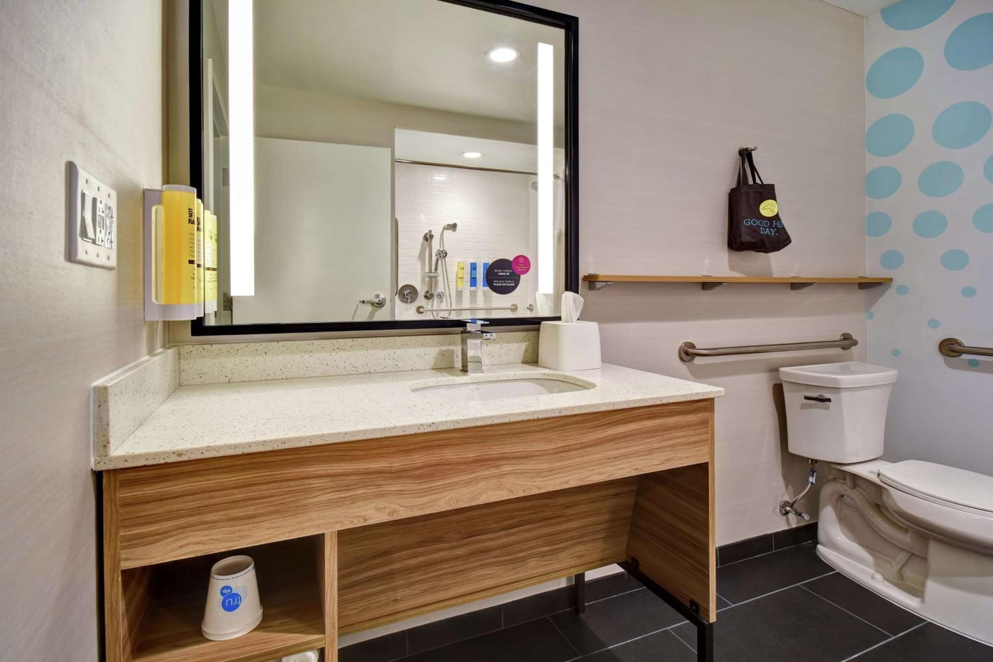 Tru By Hilton Raleigh Durham Airport Hotel Morrisville Exterior photo